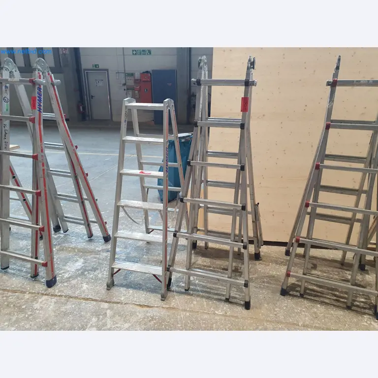 Machines voor hout- en metaalbewerking en magazijn van een fabrikant van geprefabriceerde huizen-1