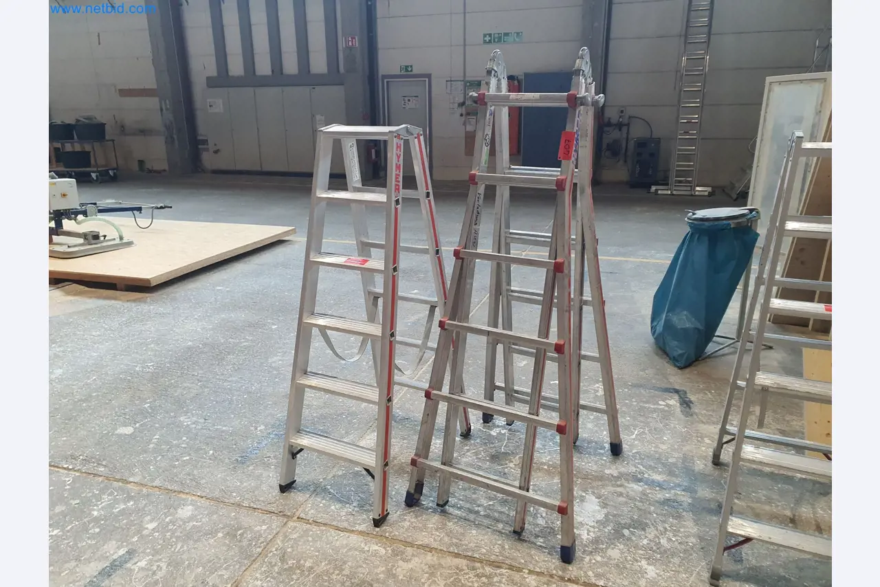 Machines voor hout- en metaalbewerking en magazijn van een fabrikant van geprefabriceerde huizen-1