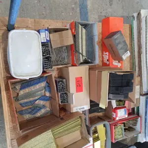 1 Posten Tacker und Nägel