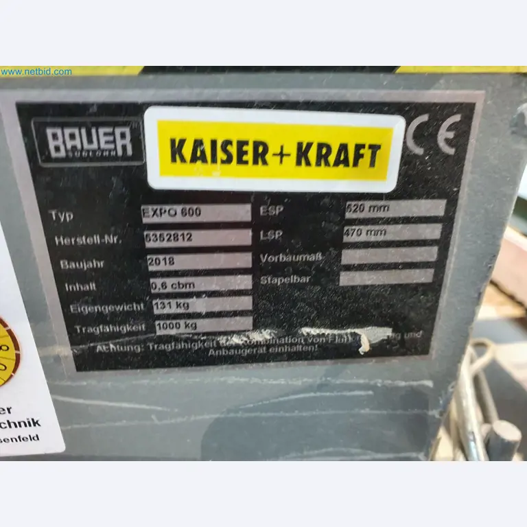 Máquinas para trabajar la madera y el metal y almacén de un fabricante de casas prefabricadas-2