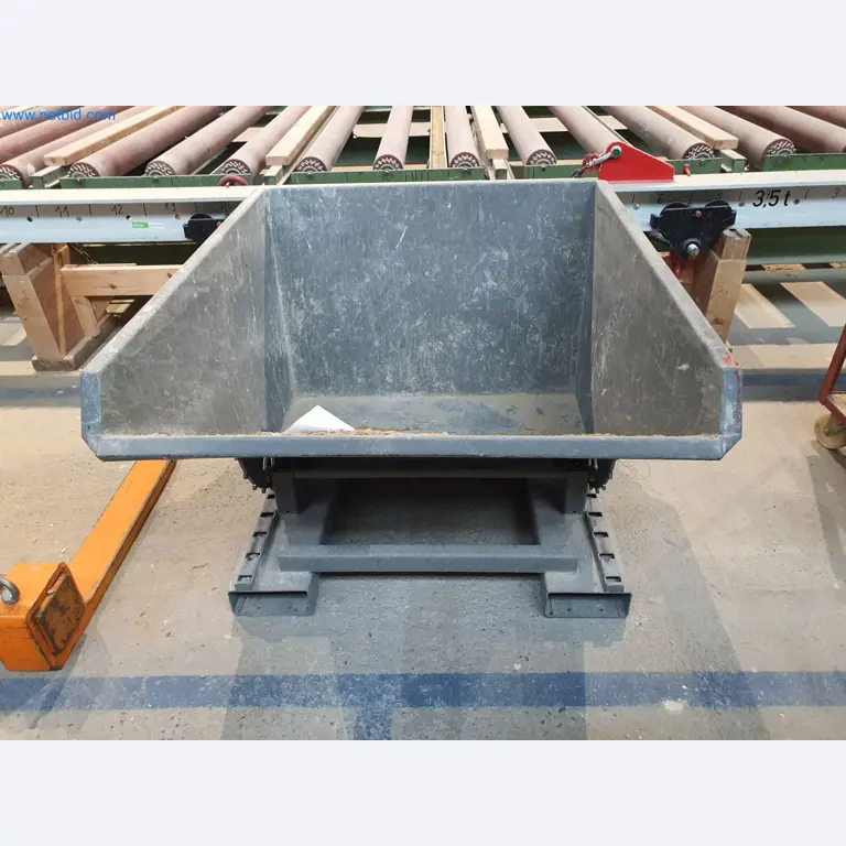 Máquinas para trabajar la madera y el metal y almacén de un fabricante de casas prefabricadas-3