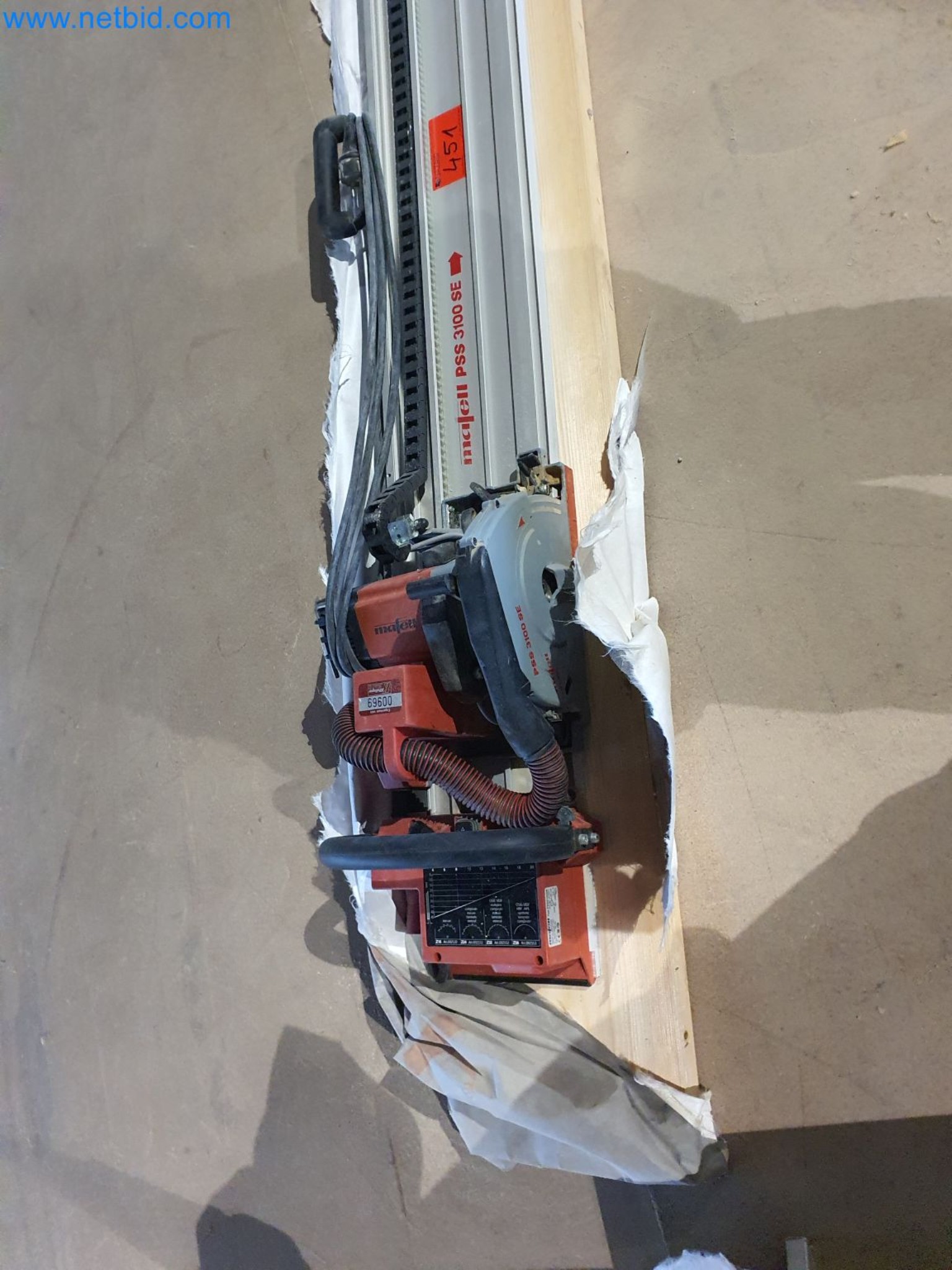 Maszyny do obróbki drewna i metalu oraz magazyn producenta domów prefabrykowanych-5