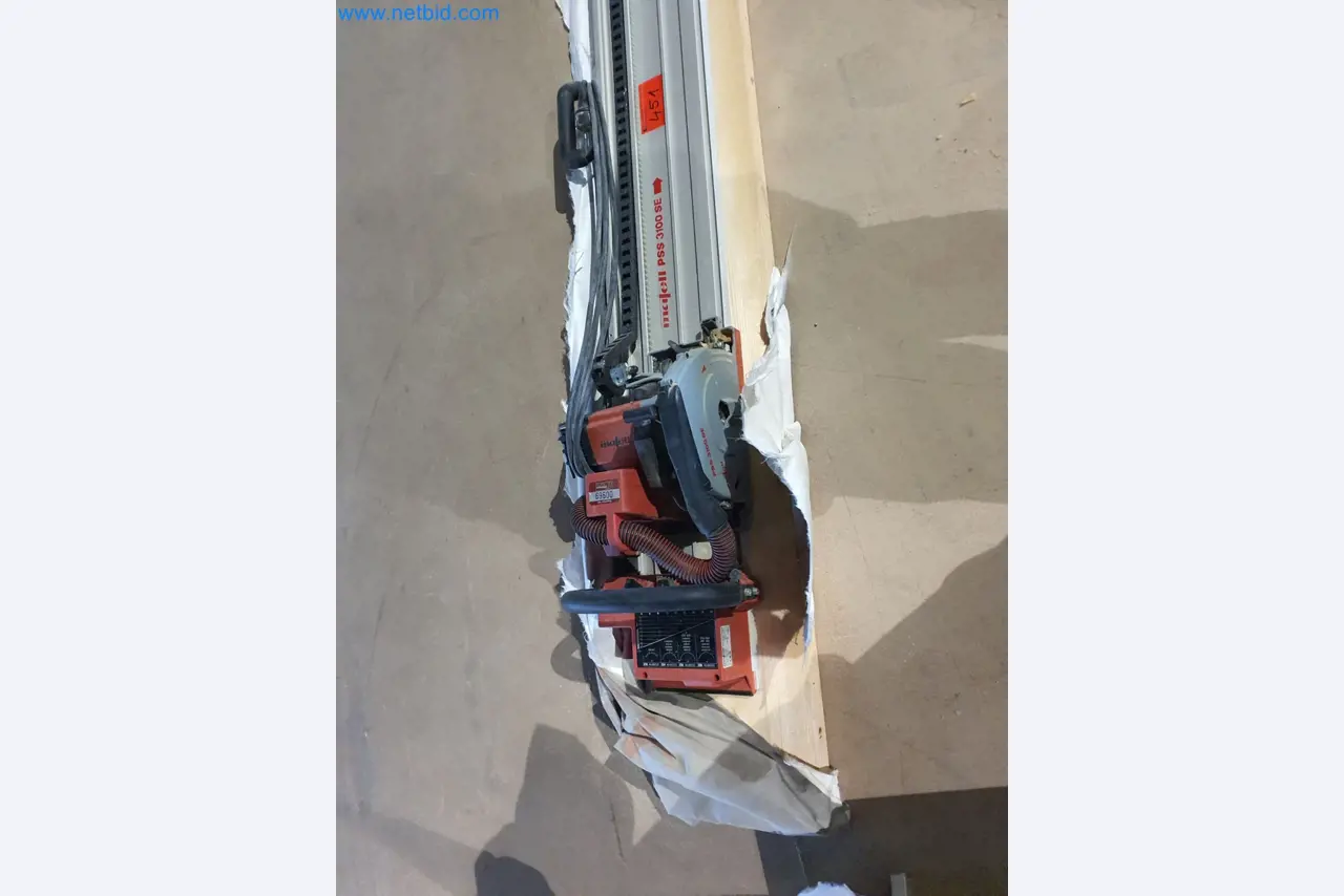 Machines pour le travail du bois et du métal et entrepôt d'un fabricant de maisons préfabriquées-5