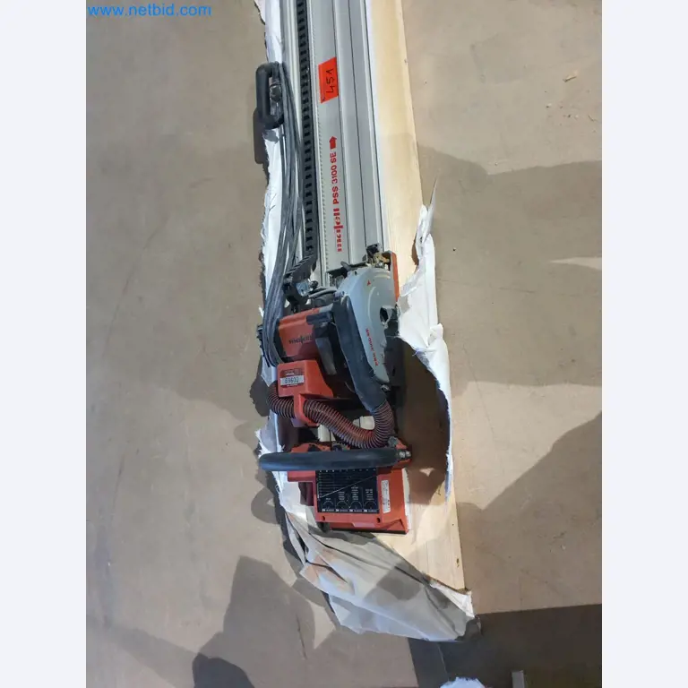 Machines pour le travail du bois et du métal et entrepôt d'un fabricant de maisons préfabriquées-5