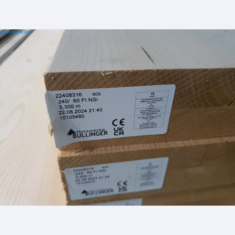 Machines pour le travail du bois et du métal et entrepôt d'un fabricant de maisons préfabriquées-2