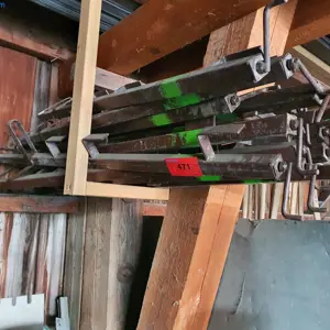 ca. 15 Geländerzwingen