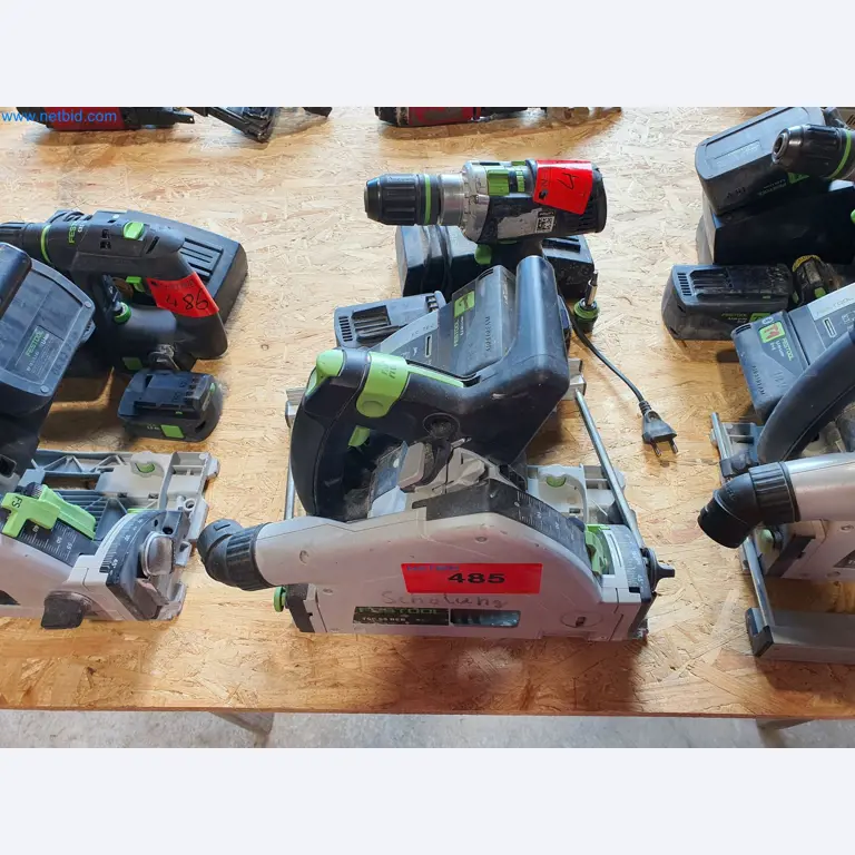 Holzbearbeitende- und metallbearbeitende Maschinen und Warenlager eines Fertighausherstellers -1