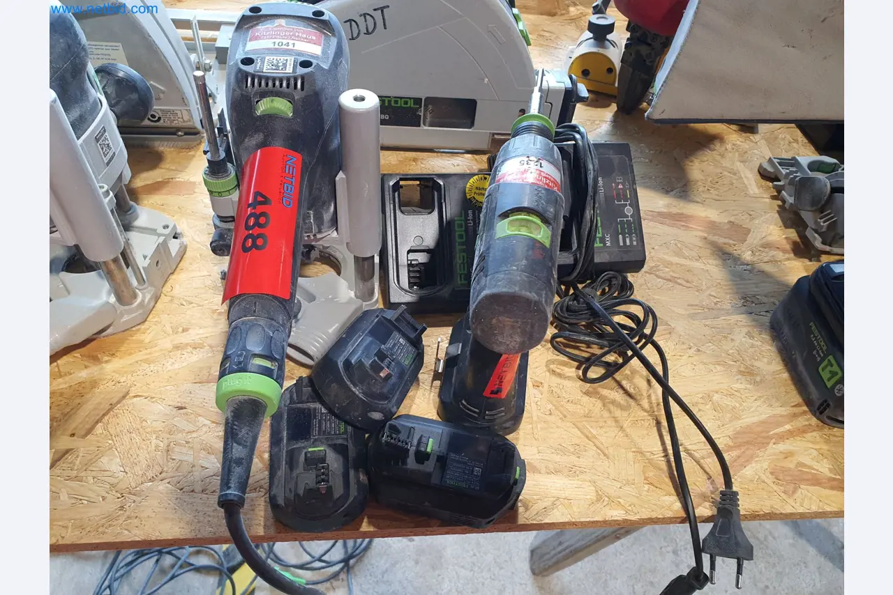 Holzbearbeitende- und metallbearbeitende Maschinen und Warenlager eines Fertighausherstellers -1