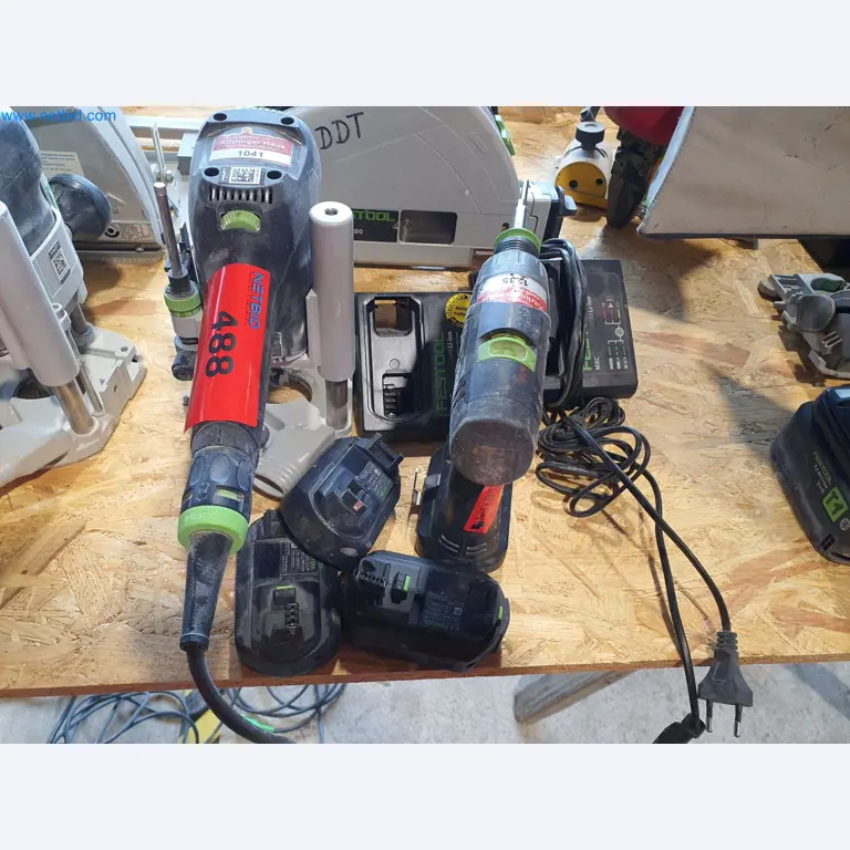 Holzbearbeitende- und metallbearbeitende Maschinen und Warenlager eines Fertighausherstellers -1