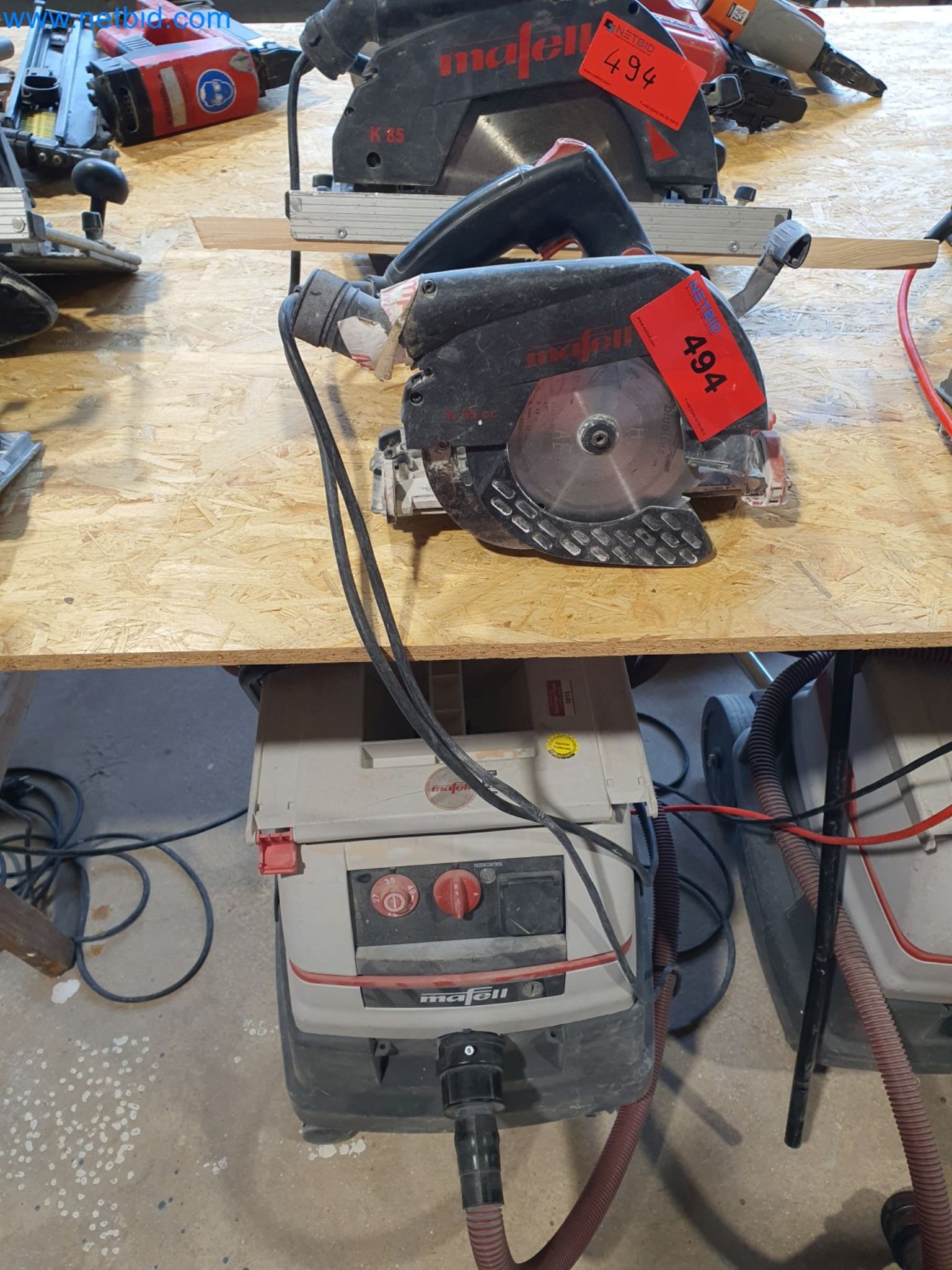 Maszyny do obróbki drewna i metalu oraz magazyn producenta domów prefabrykowanych-1