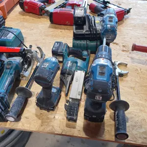 1 Posten Bezprzewodowe maszyny ręczne Makita