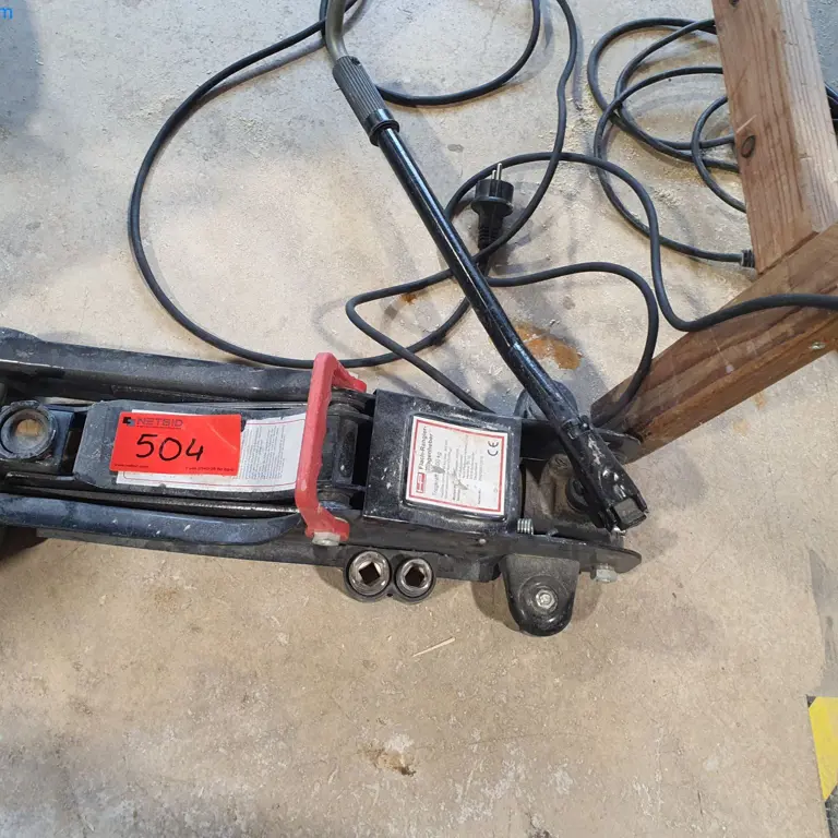 Podnośnik manewrowy