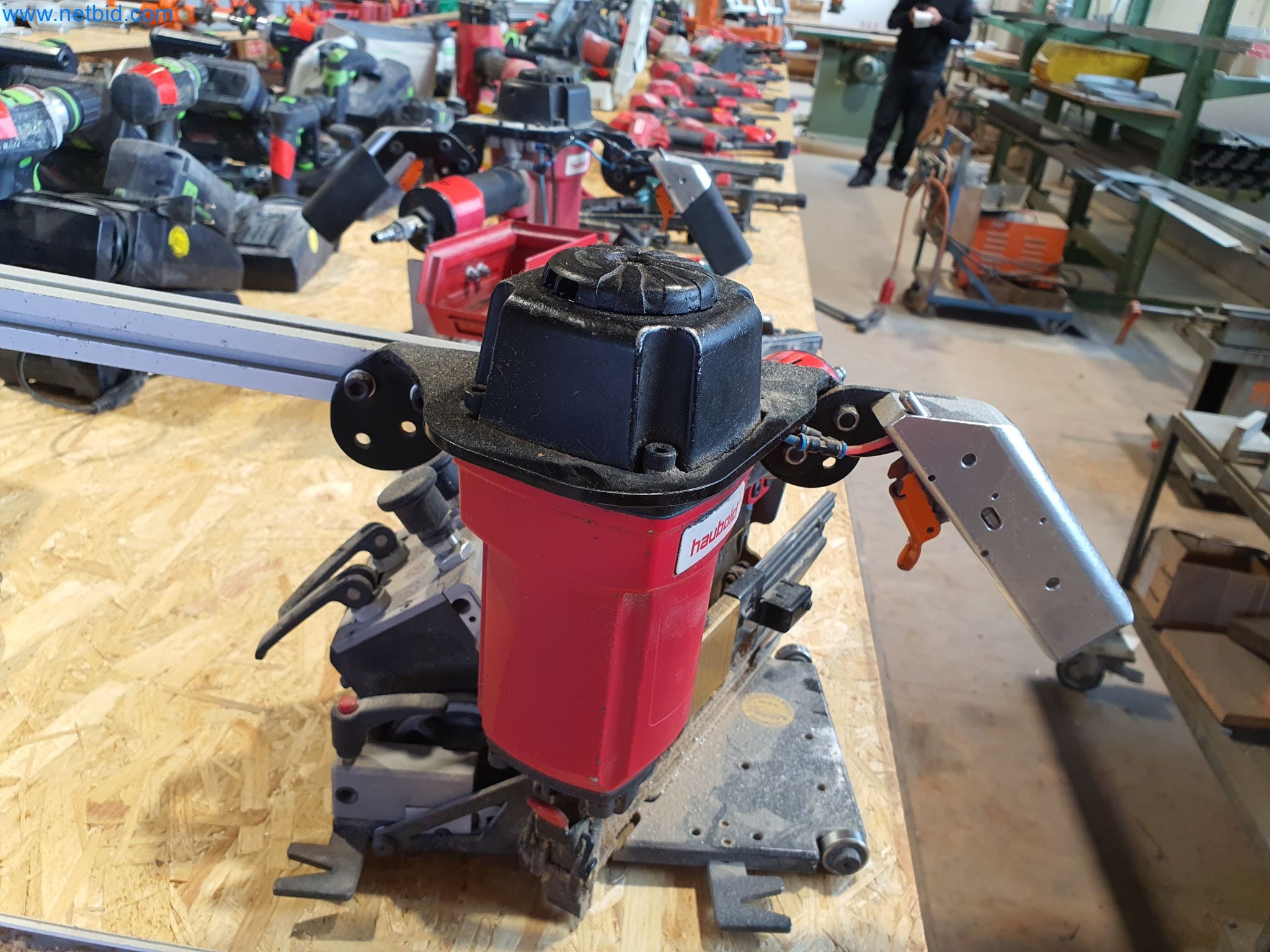 Woodworking and metalworking machines and warehouse of a prefabricated house manufacturer-2