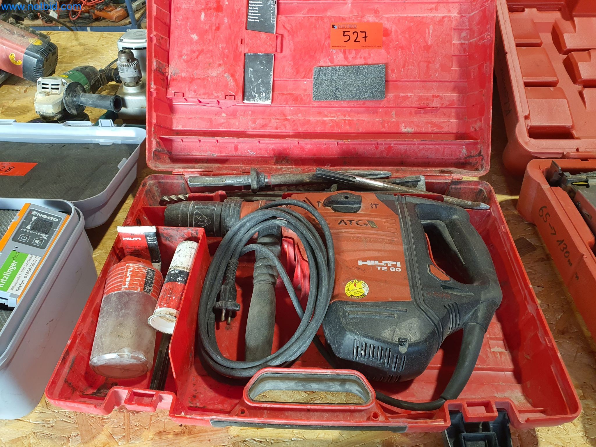 Holzbearbeitende- und metallbearbeitende Maschinen und Warenlager eines Fertighausherstellers -1