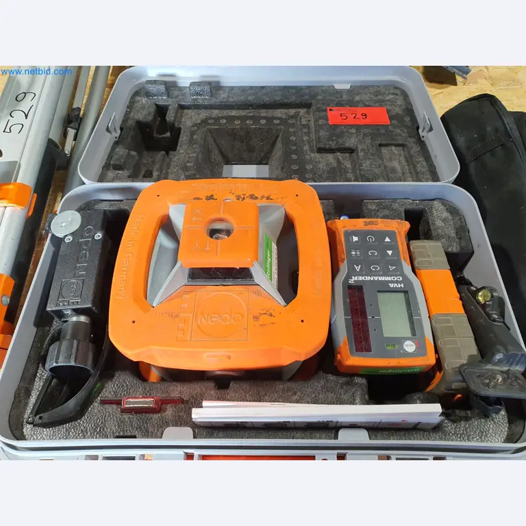 Holzbearbeitende- und metallbearbeitende Maschinen und Warenlager eines Fertighausherstellers -1