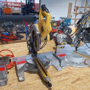 Kappsäge DeWalt DWS778