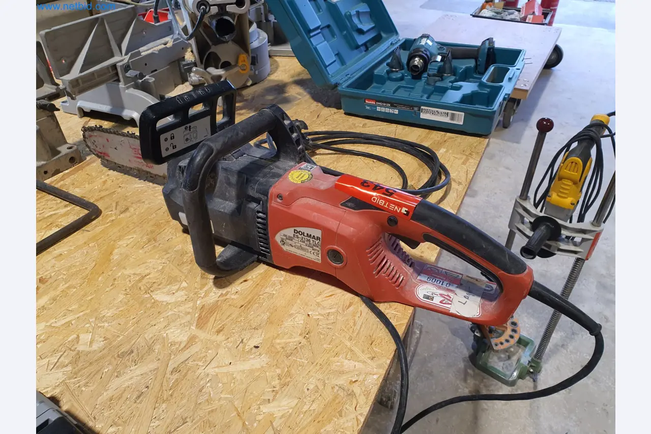 Maszyny do obróbki drewna i metalu oraz magazyn producenta domów prefabrykowanych-1