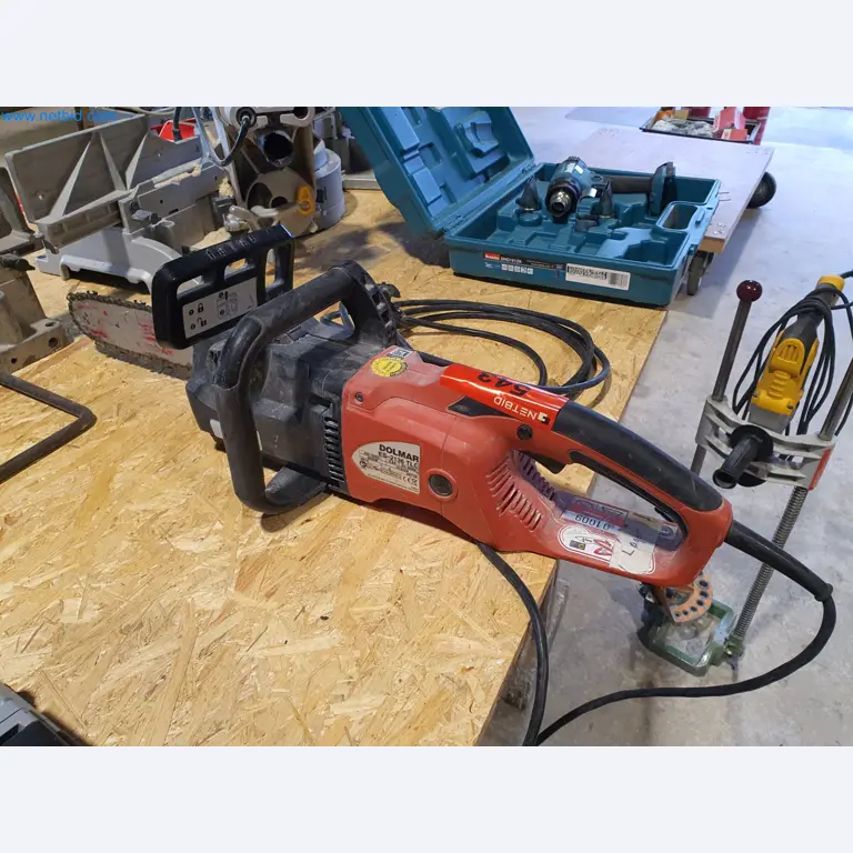 Maszyny do obróbki drewna i metalu oraz magazyn producenta domów prefabrykowanych-1