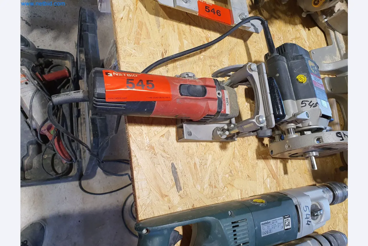 Holzbearbeitende- und metallbearbeitende Maschinen und Warenlager eines Fertighausherstellers -1