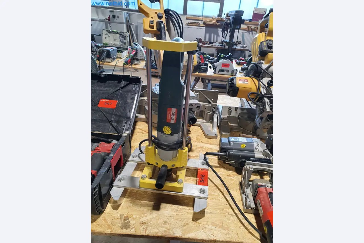 Maszyny do obróbki drewna i metalu oraz magazyn producenta domów prefabrykowanych-1