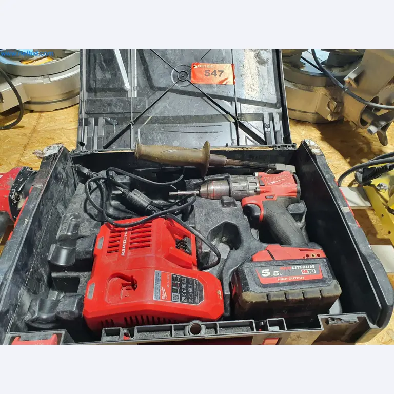 Holzbearbeitende- und metallbearbeitende Maschinen und Warenlager eines Fertighausherstellers -1