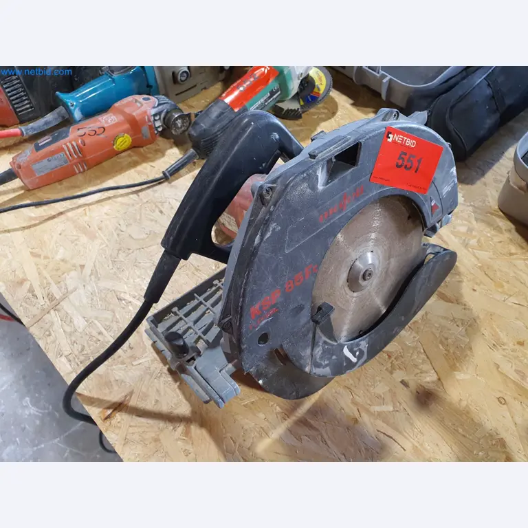 Holzbearbeitende- und metallbearbeitende Maschinen und Warenlager eines Fertighausherstellers -1