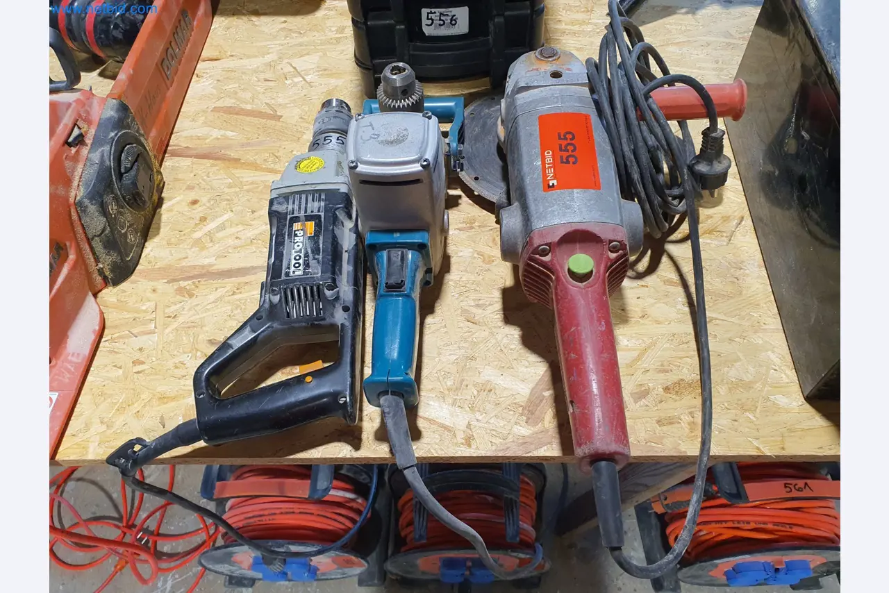 Holzbearbeitende- und metallbearbeitende Maschinen und Warenlager eines Fertighausherstellers -1