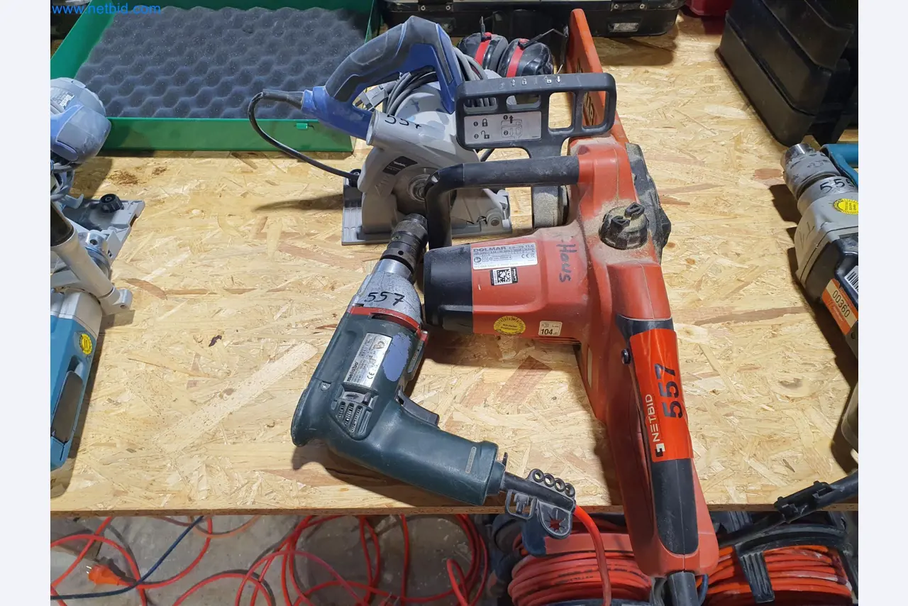 Holzbearbeitende- und metallbearbeitende Maschinen und Warenlager eines Fertighausherstellers -1