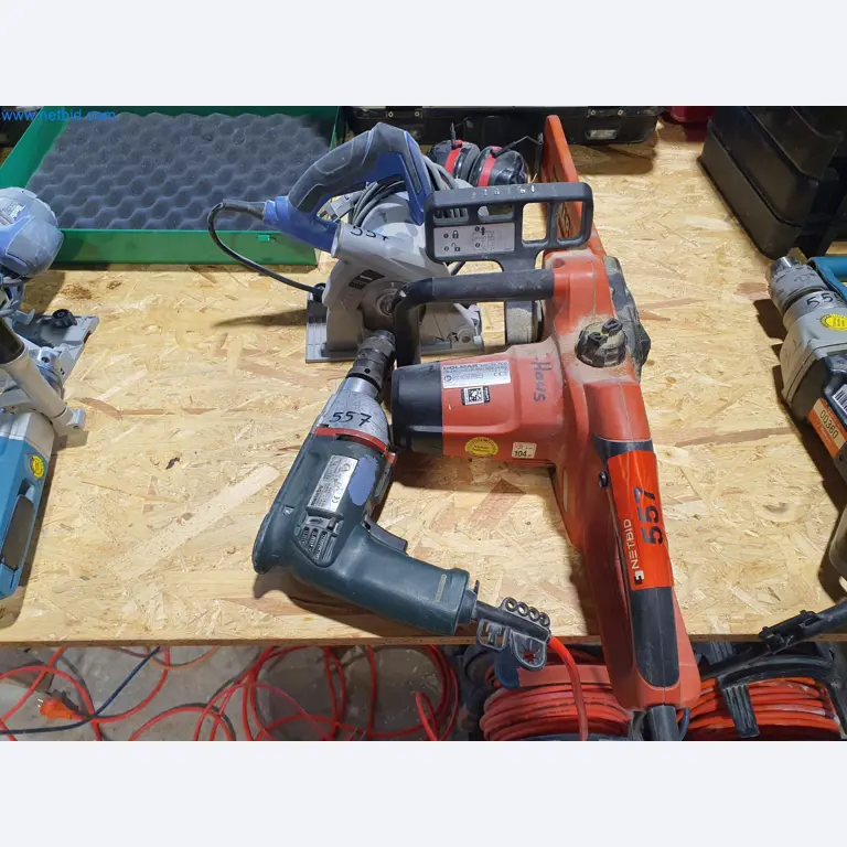 Holzbearbeitende- und metallbearbeitende Maschinen und Warenlager eines Fertighausherstellers -1