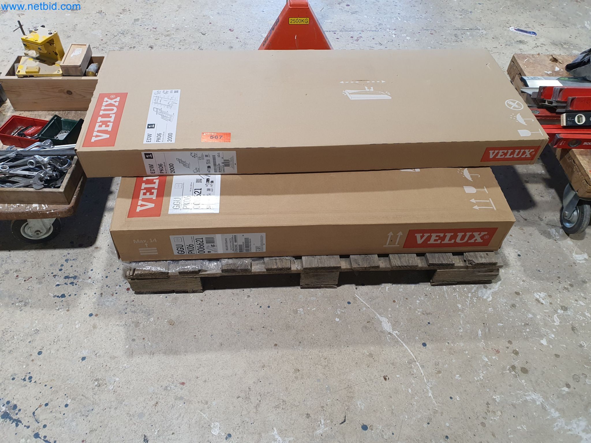 Woodworking and metalworking machines and warehouse of a prefabricated house manufacturer-1