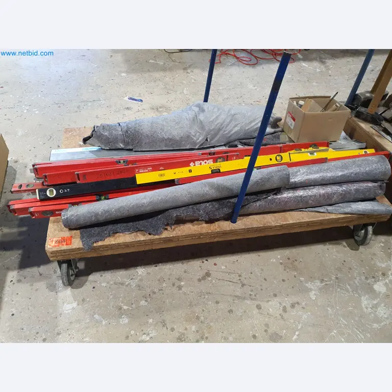 Holzbearbeitende- und metallbearbeitende Maschinen und Warenlager eines Fertighausherstellers -1