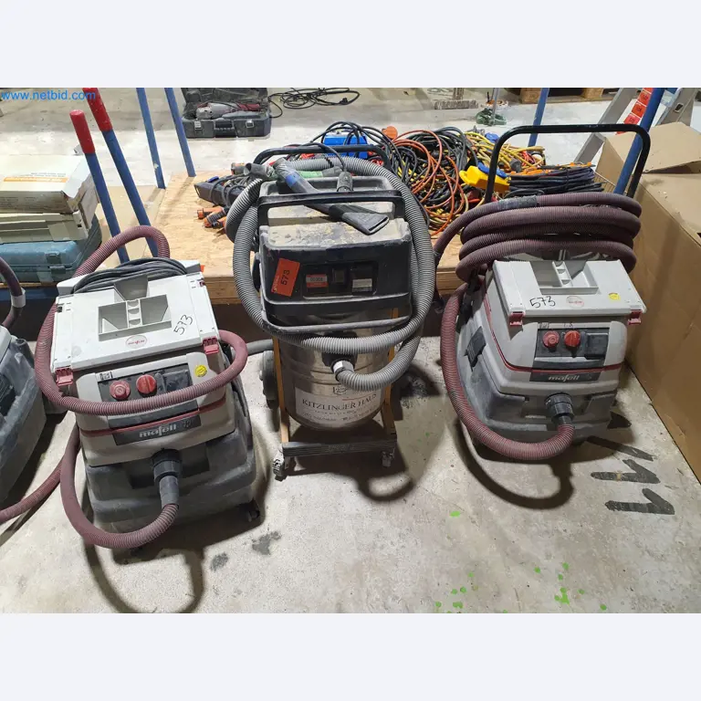 Holzbearbeitende- und metallbearbeitende Maschinen und Warenlager eines Fertighausherstellers -1