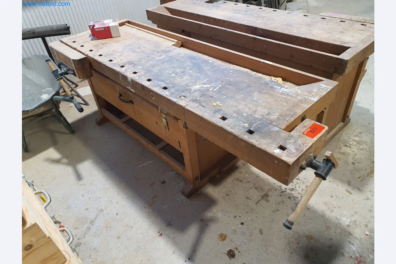 Dřevoobráběcí a kovoobráběcí stroje a sklad výrobce montovaných domů-1