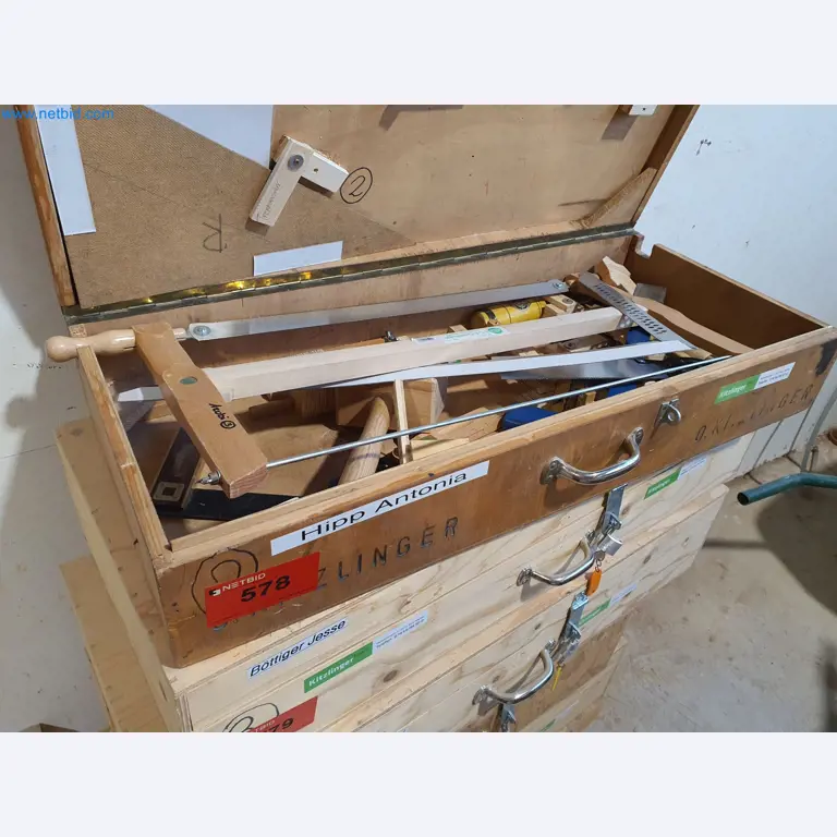 Holzbearbeitende- und metallbearbeitende Maschinen und Warenlager eines Fertighausherstellers -1