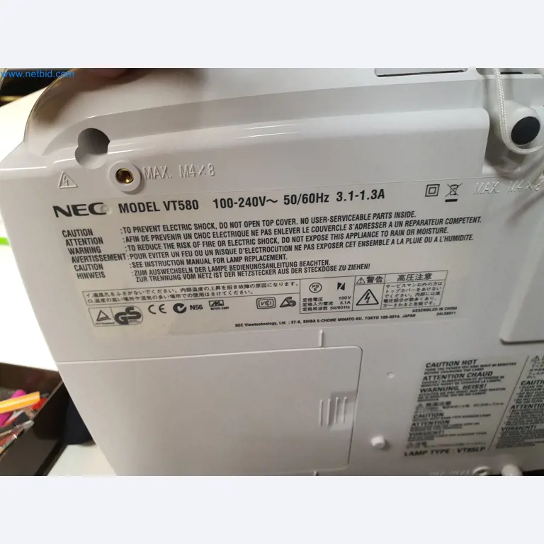 Holzbearbeitende- und metallbearbeitende Maschinen und Warenlager eines Fertighausherstellers -4