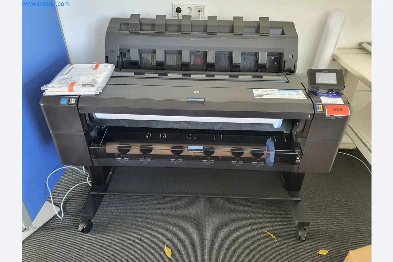 Holzbearbeitende- und metallbearbeitende Maschinen und Warenlager eines Fertighausherstellers -1