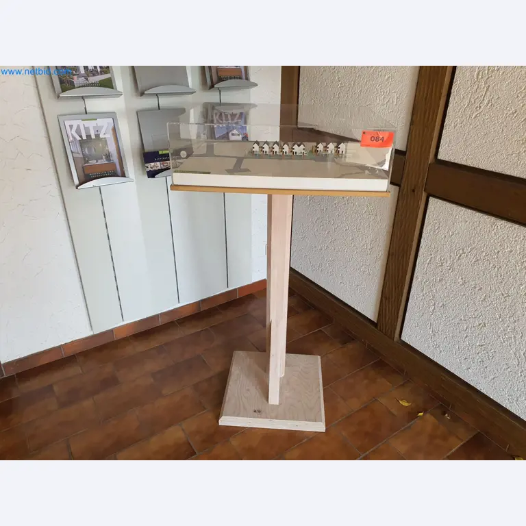 Holzbearbeitende- und metallbearbeitende Maschinen und Warenlager eines Fertighausherstellers -1