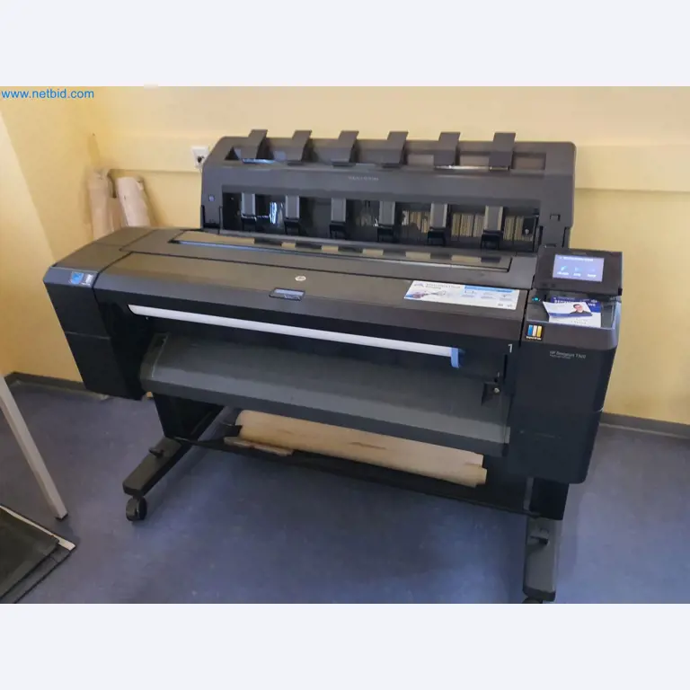 Holzbearbeitende- und metallbearbeitende Maschinen und Warenlager eines Fertighausherstellers -1