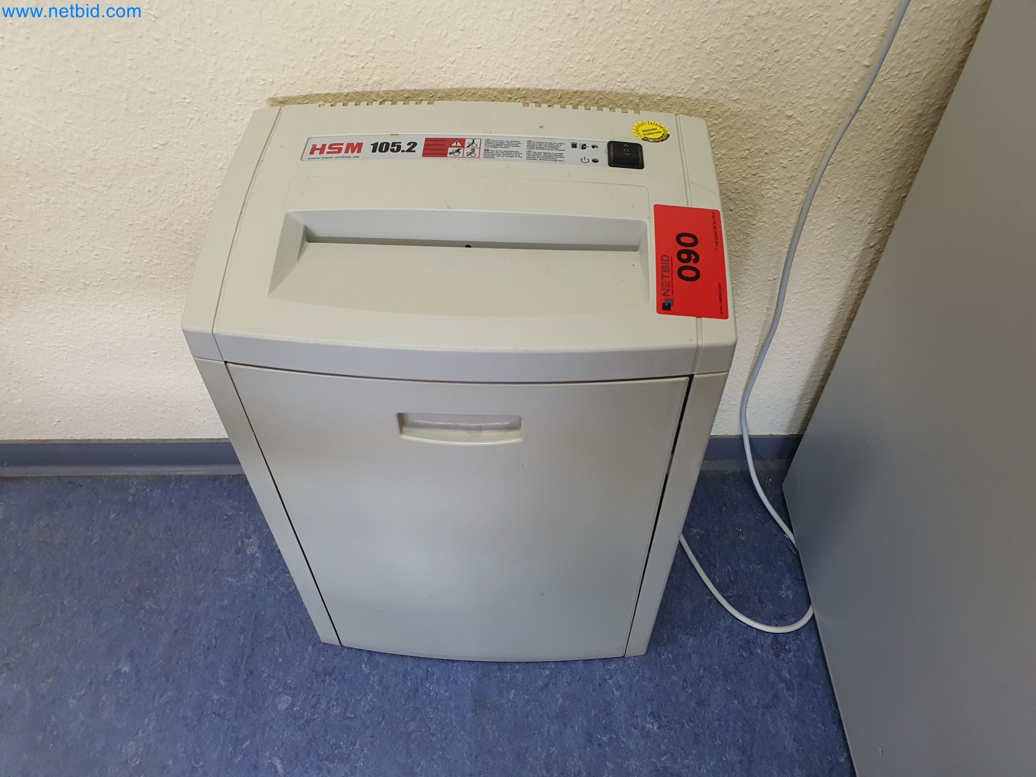 Holzbearbeitende- und metallbearbeitende Maschinen und Warenlager eines Fertighausherstellers -1