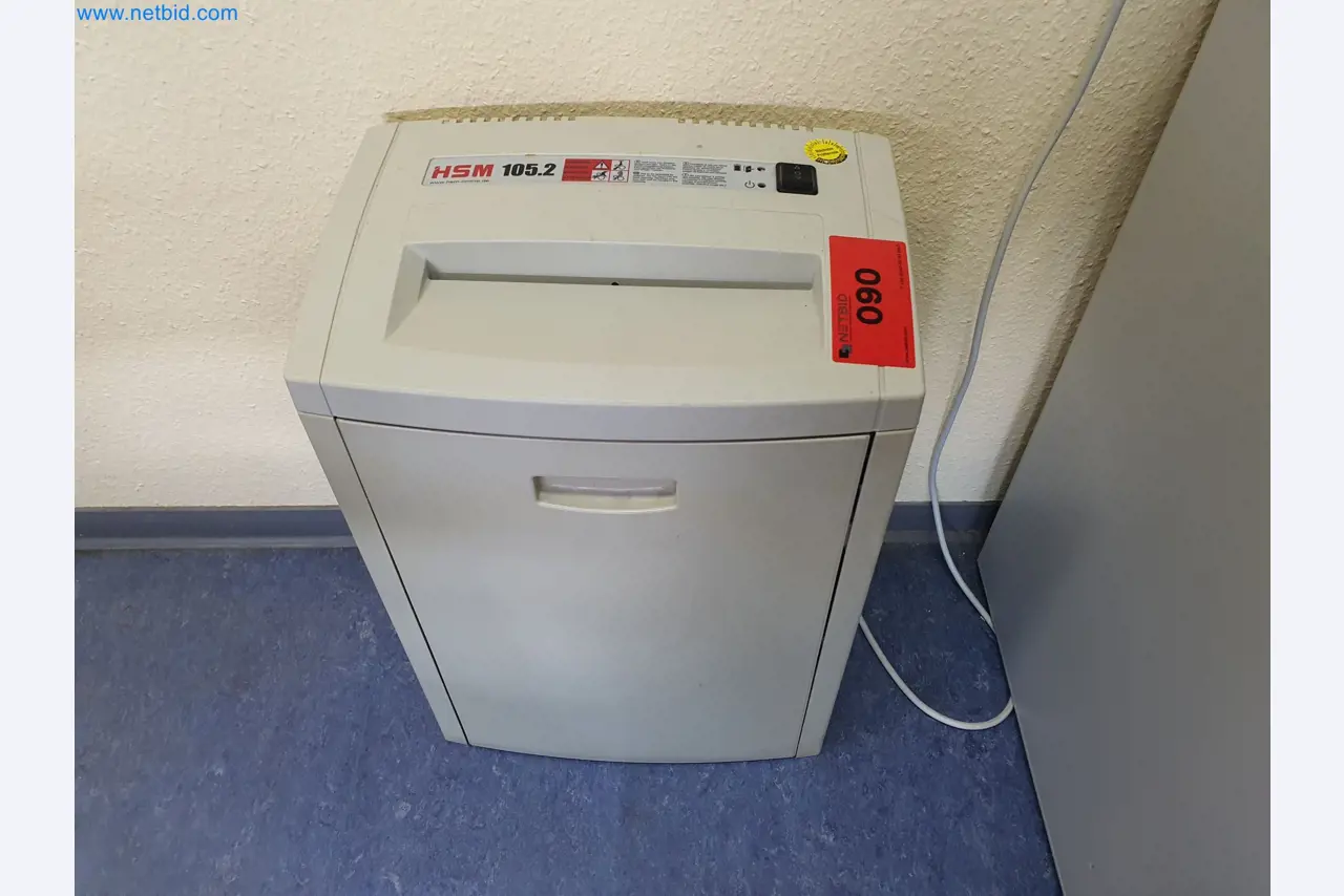 Holzbearbeitende- und metallbearbeitende Maschinen und Warenlager eines Fertighausherstellers -1