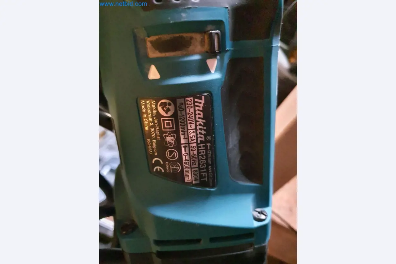 Holzbearbeitende- und metallbearbeitende Maschinen und Warenlager eines Fertighausherstellers -1