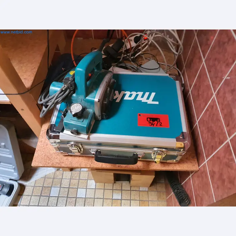 Holzbearbeitende- und metallbearbeitende Maschinen und Warenlager eines Fertighausherstellers -3