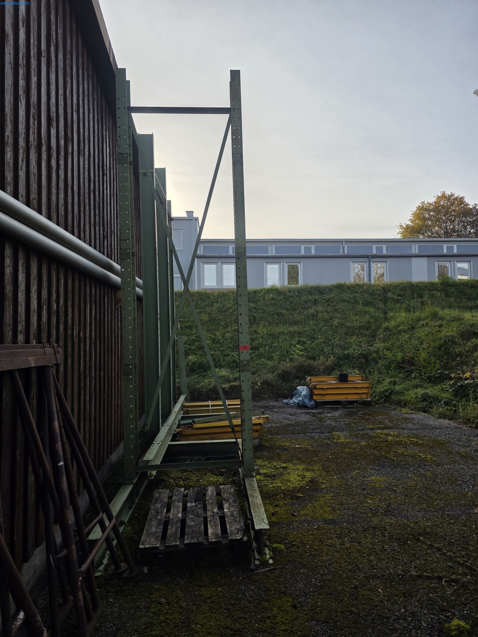 Maszyny do obróbki drewna i metalu oraz magazyn producenta domów prefabrykowanych-2