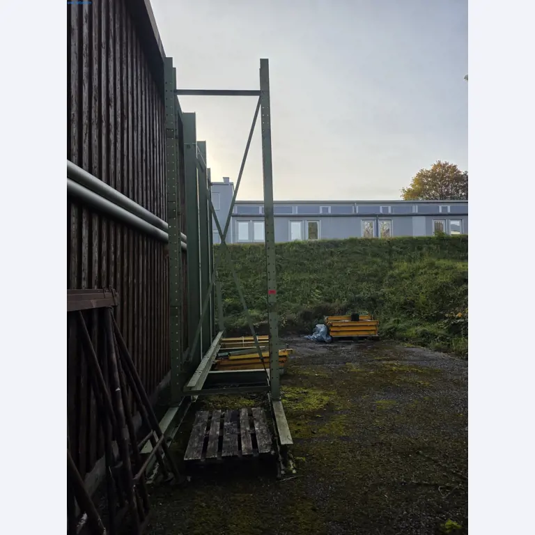 Maszyny do obróbki drewna i metalu oraz magazyn producenta domów prefabrykowanych-2