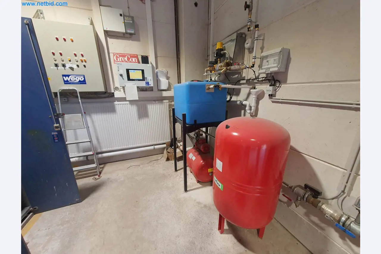 Woodworking and metalworking machines and warehouse of a prefabricated house manufacturer-1