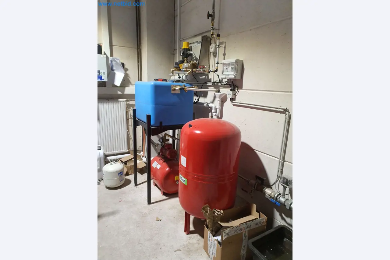 Woodworking and metalworking machines and warehouse of a prefabricated house manufacturer-2