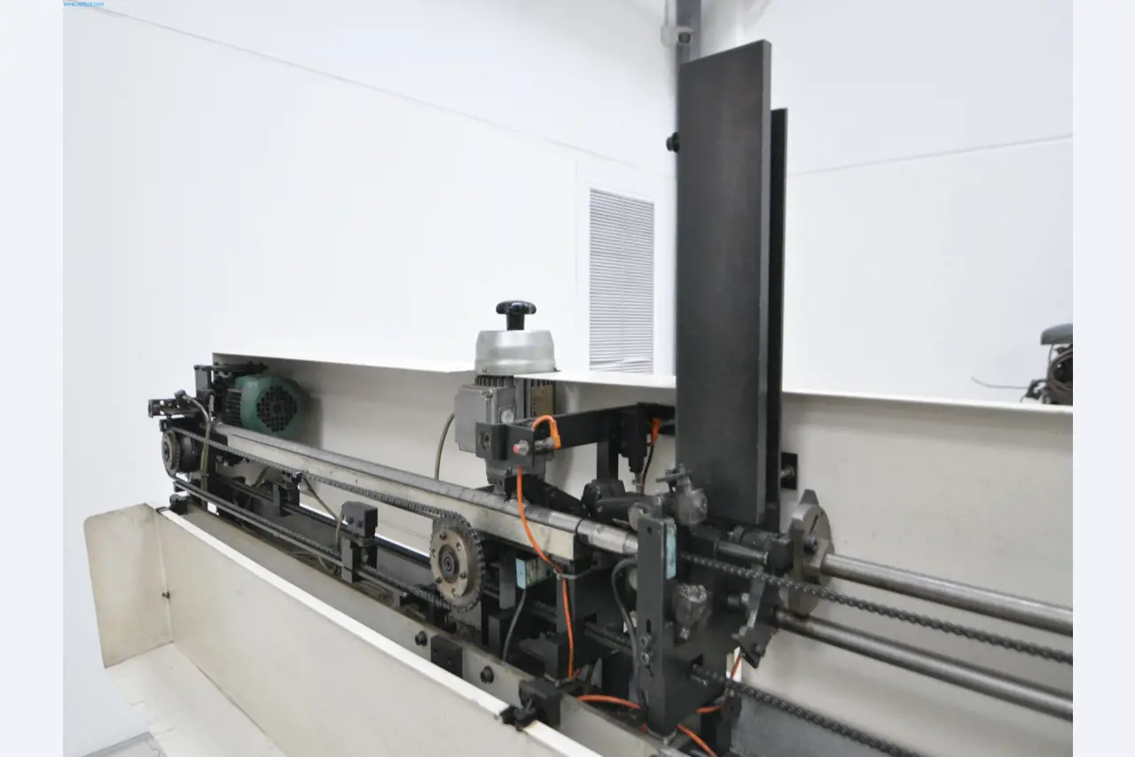 Machines for the woodworking & metalworking industry in Spain-13