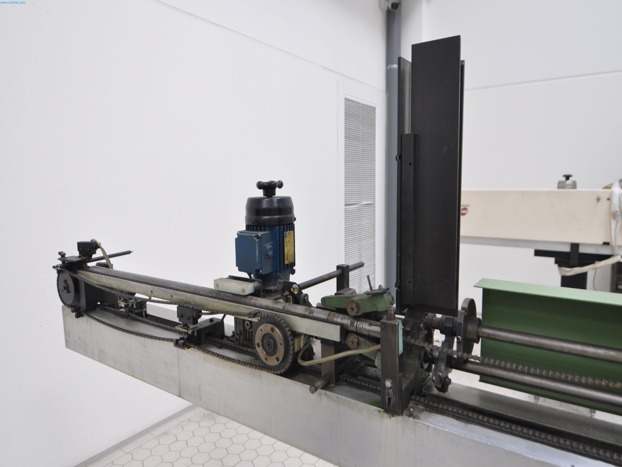 Machines for the woodworking & metalworking industry in Spain-7