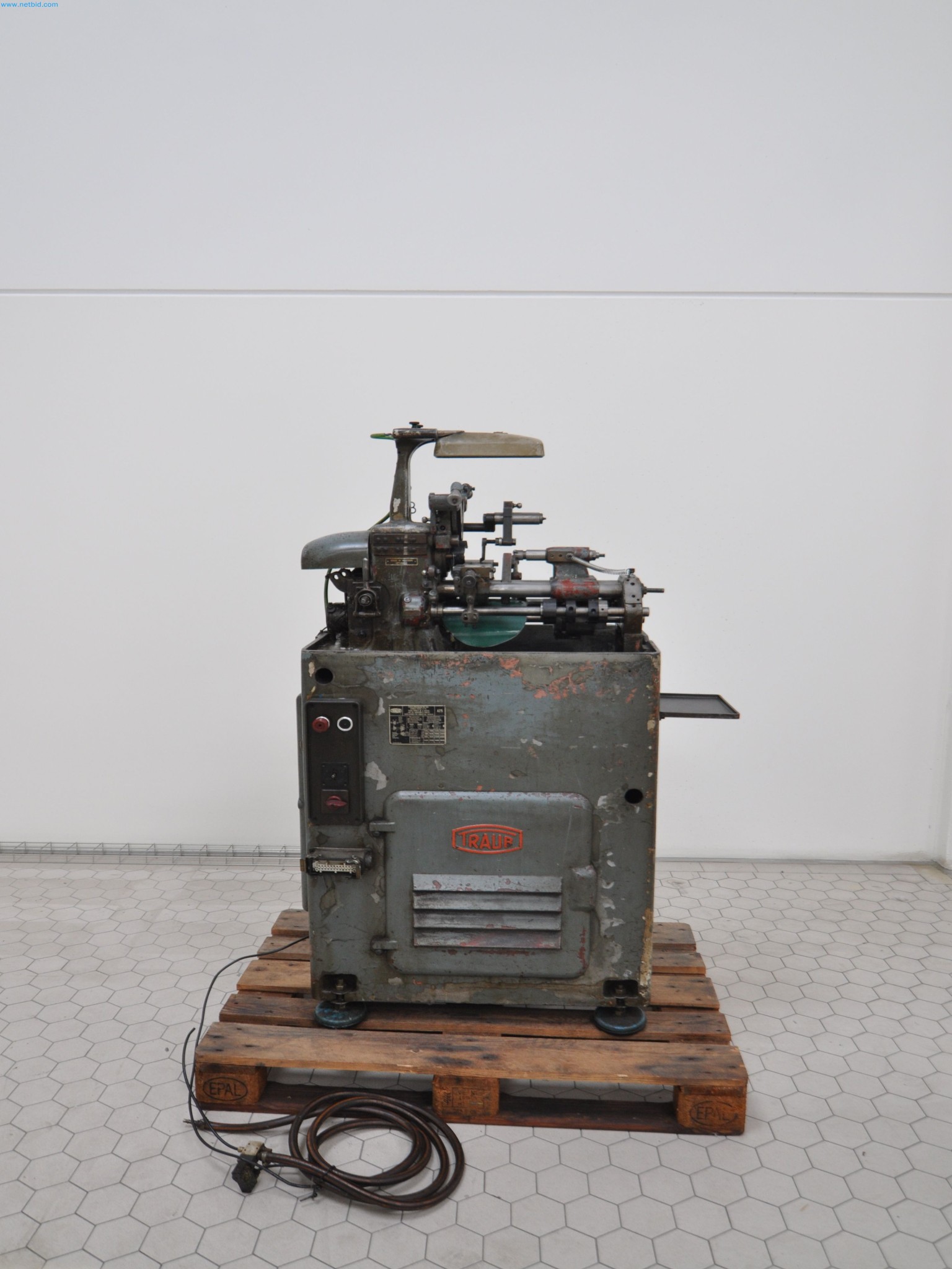 Machines pour le travail du bois et des métaux en Espagne-1