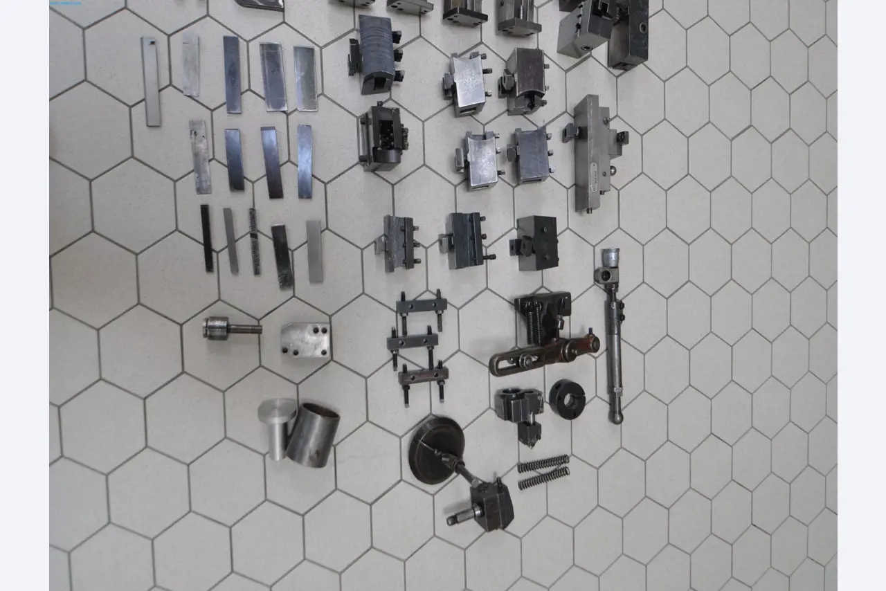 Maschinen für die Holz- und Metallverarbeitung in Spanien-12